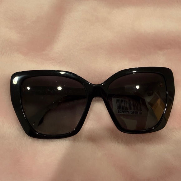Burberry Sunglasses - Picture 1 of 5